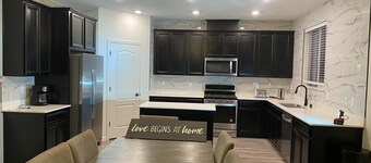 Cozy and Comfy Stay at a Bargain!