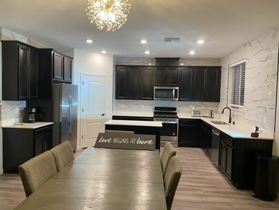 Cozy and Comfy Stay at a Bargain!