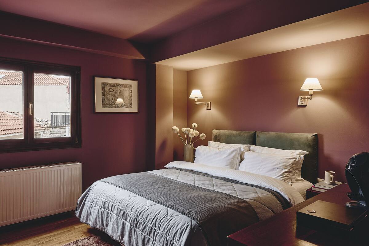 واي فاي مجانًا وملاءات أسرّة