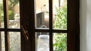 Unclassified image, 2 of 28, button - Casa dei Nonni (Baveno)