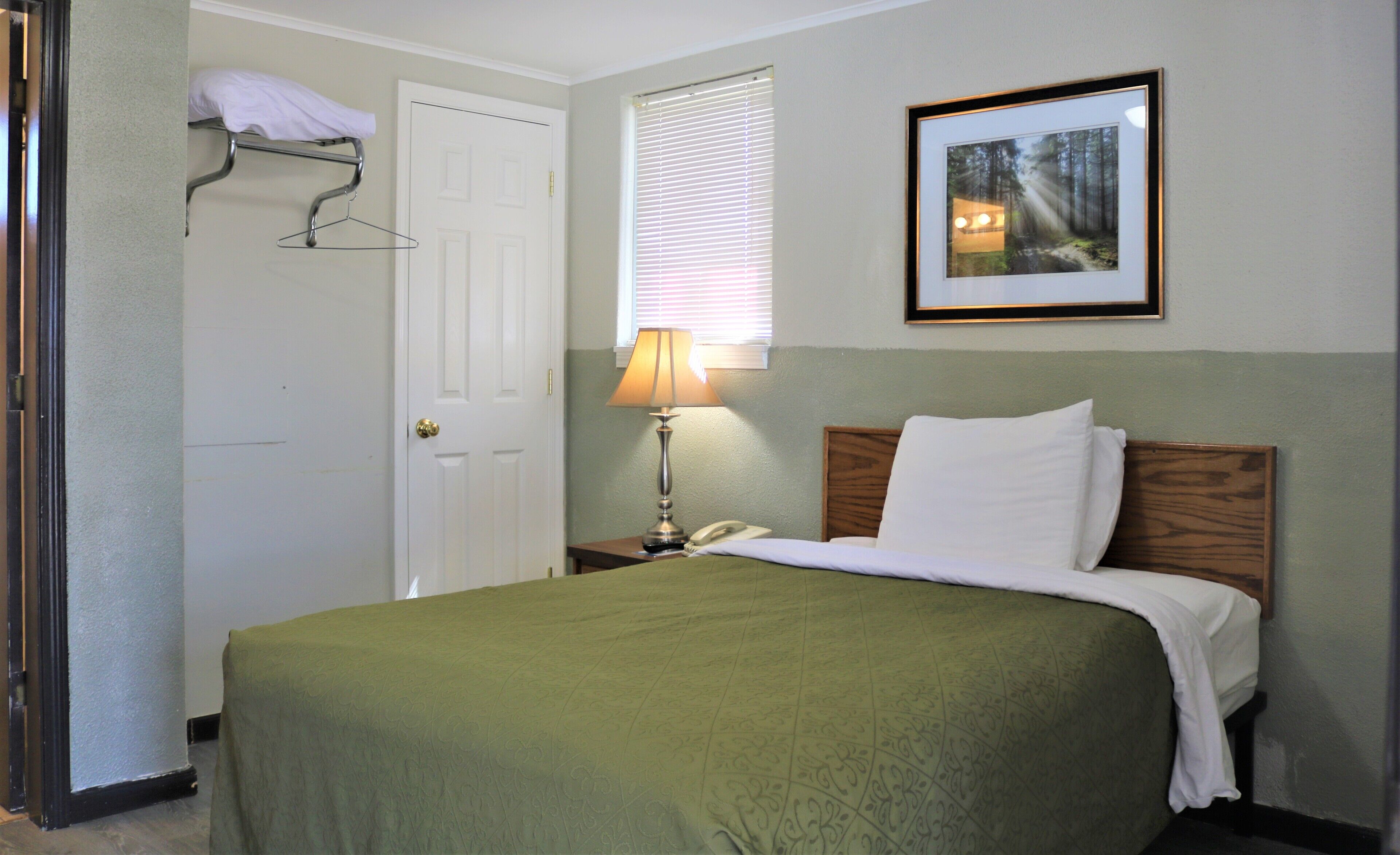 Basic Cabin | Individually furnished, free WiFi