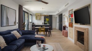 Smart TV, fireplace, video games, books - RESIDENCE BY SPLENDIDA PALACE (Split)