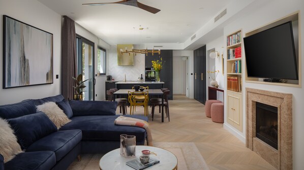 Smart TV, fireplace, video games, books - RESIDENCE BY SPLENDIDA PALACE (Split)