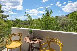 Outdoor dining - RESIDENCE BY SPLENDIDA PALACE (Split)