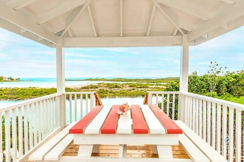 Cottage on Chalk Sound: Sunset Views & Dock