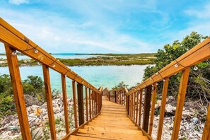 Property grounds - Beach Cottage with Amazing Chalk Sound Views! (Providenciales)