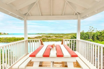 It's a fabulous place to picnic!