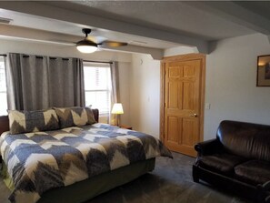 1 habitación y escritorio 