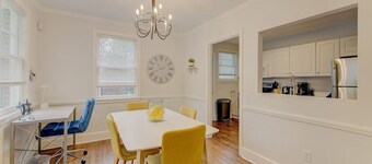 Charming Earlewood Cottage - Minutes from Downtown