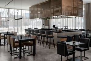 2 restaurants, breakfast, dinner served; Spanish cuisine  - AC Hotel Bozeman Downtown (Bozeman)
