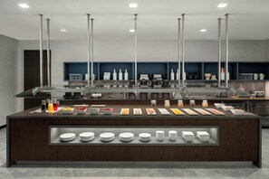 Café da manhã com buffet diário (USD 14 por pessoa)
