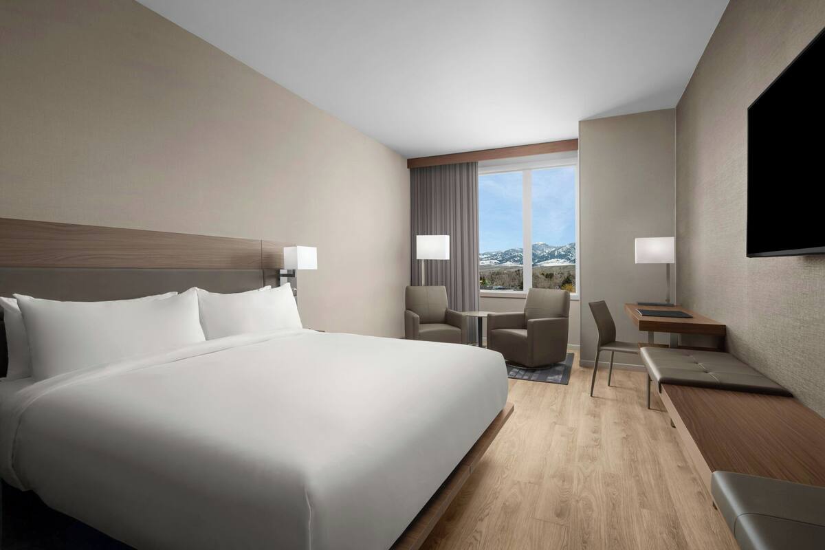 In-room safe, desk, laptop workspace, iron/ironing board