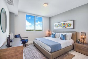 1 habitación, tabla de planchar con plancha, cuna de viaje y wifi