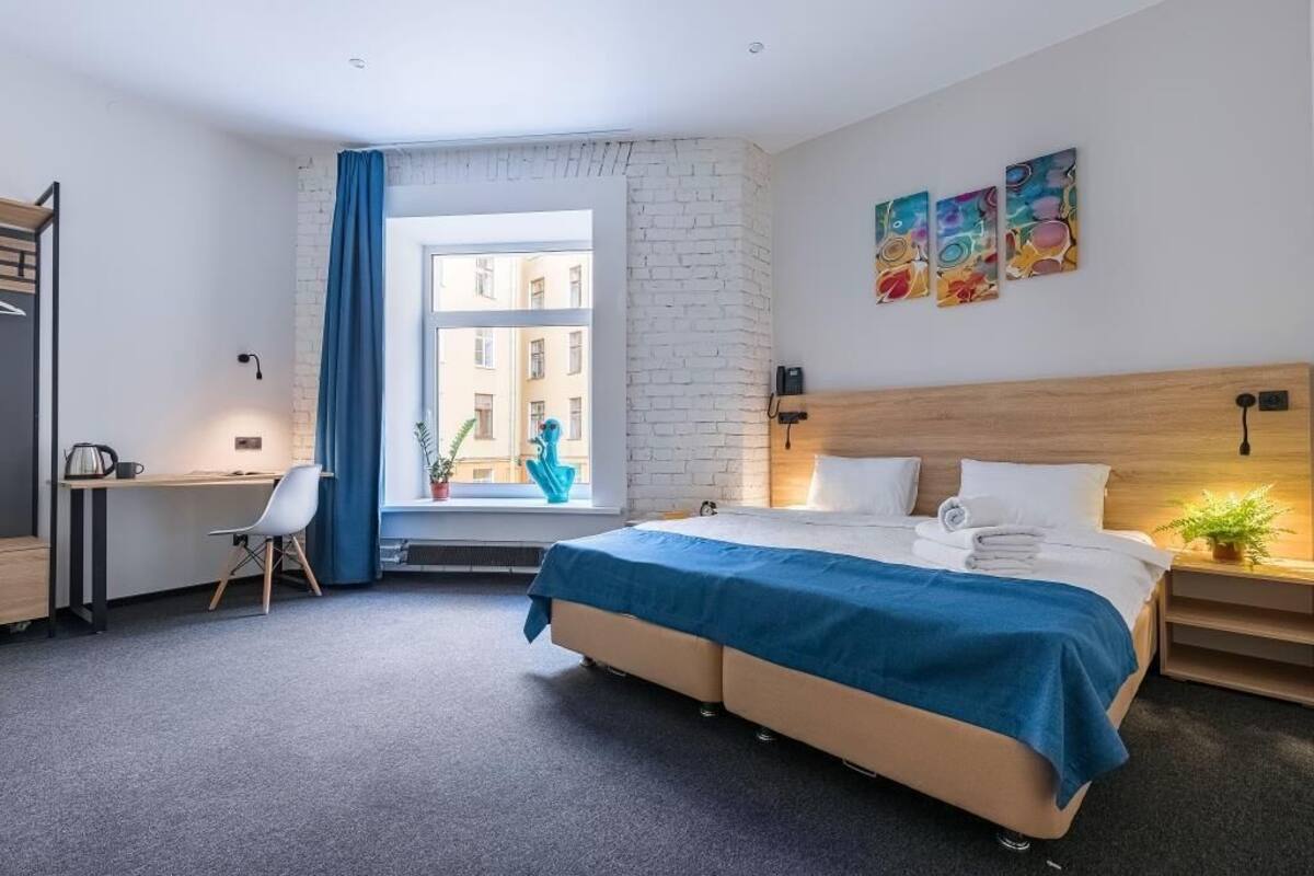 Chambre supérieure double ou avec lits jumeaux | Coffre-fort, bureau, système d’insonorisation, accès au Wi-Fi (inclus)