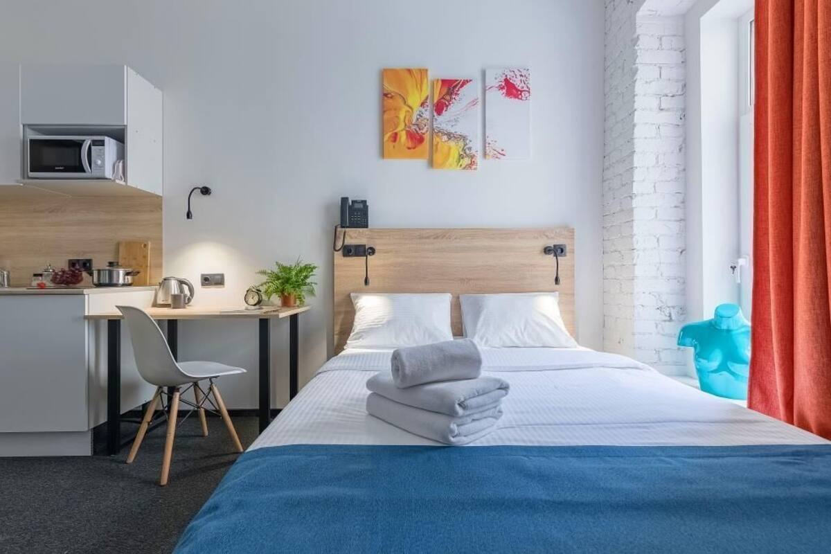 Coffre-fort, bureau, système d’insonorisation, accès au Wi-Fi (inclus)