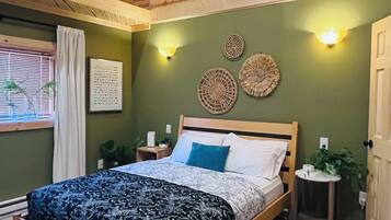 2 bedrooms, travel cot, free WiFi, bed sheets