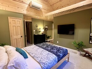 2 bedrooms, travel crib, free WiFi, bed sheets