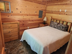 2 bedrooms, WiFi - Turkey Roost At Creekside Resort (Clearville)