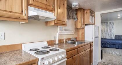 Cheerful studio near ISU