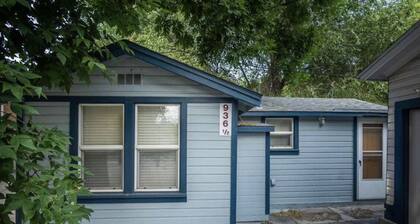 Cheerful studio near ISU