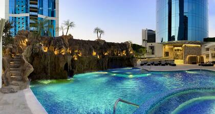 Safi Royal Luxury Metropolitan