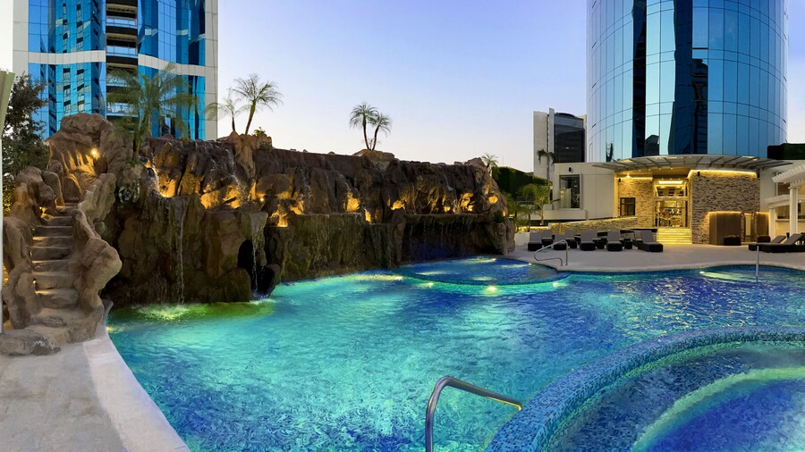 Safi Royal Luxury Metropolitan