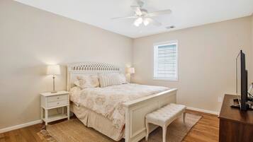 2 habitaciones, escritorio, tabla de planchar con plancha y wifi gratis