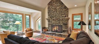 Secluded 2600 sq ft home 15 min from Okemo+Killington