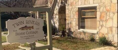 7 Schlafzimmer, BĂŒgeleisen/BĂŒgelbrett, WLAN, BettwĂ€sche