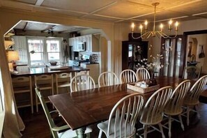 Dining - Twin River Stone Cottage - 7 BR/Sleeps 20 (Norfork)