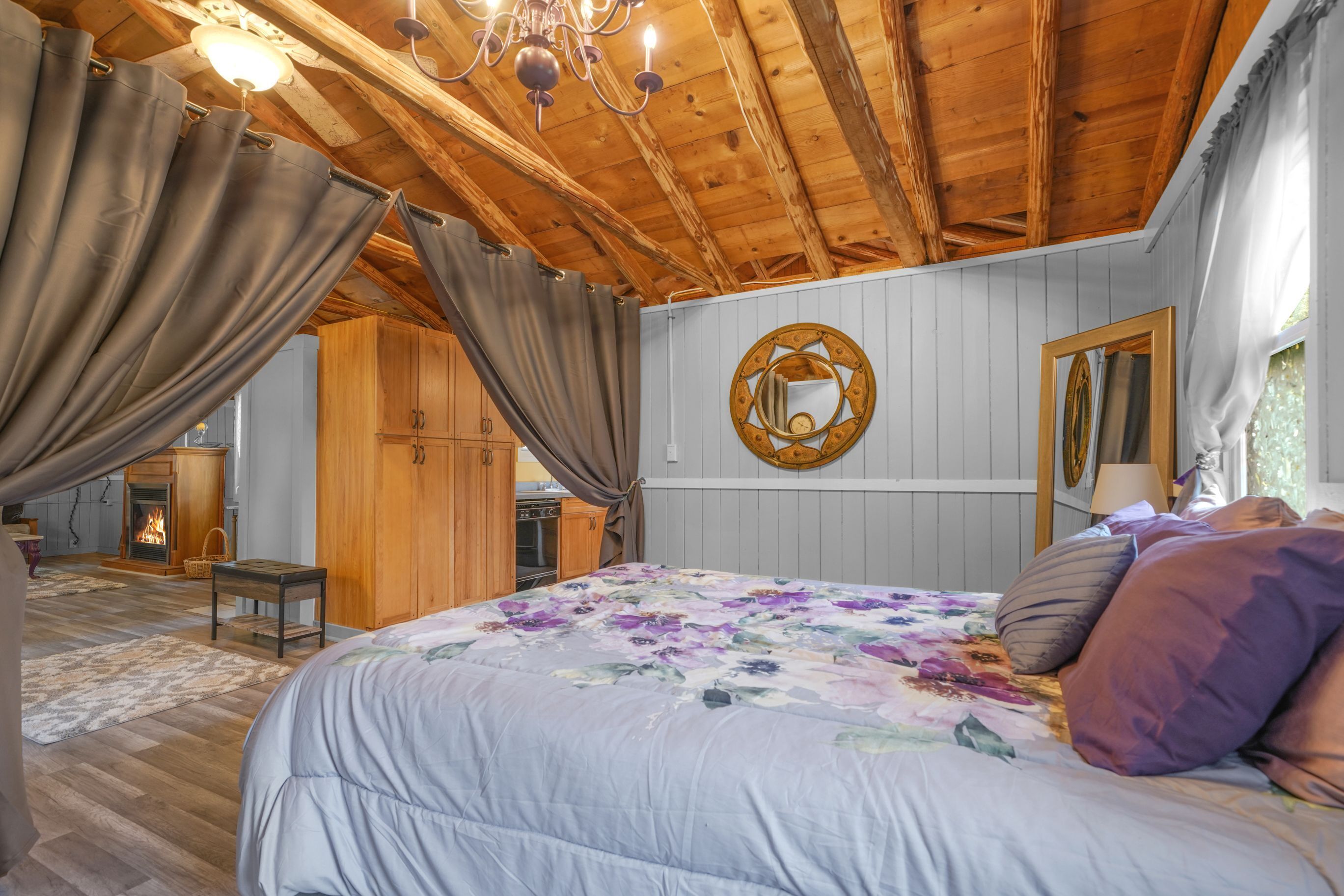 1 bedroom, travel crib, free WiFi, bed sheets