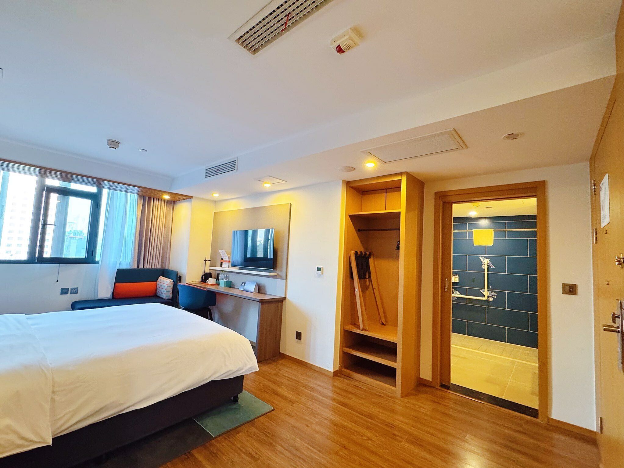 Photo - Holiday Inn Express Qingdao City Center by IHG