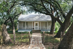 Exterior - Leaning Oaks Ranch - A Perfect Texas Hill County Ranch Getaway! (San Saba)