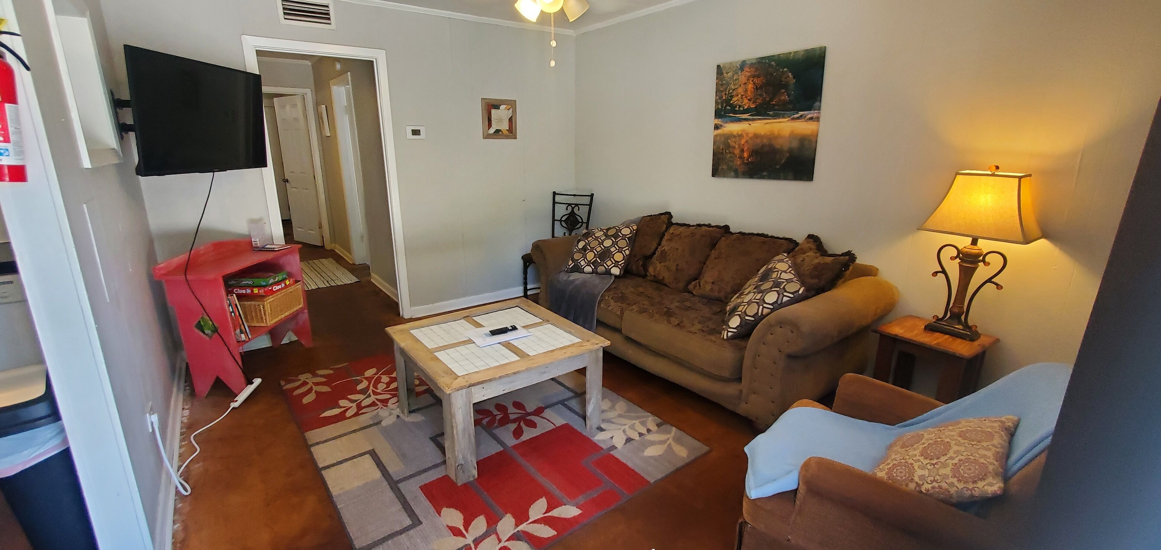 Precious, comfortable, affordable -2 Bedroom 1 Bath Apartment