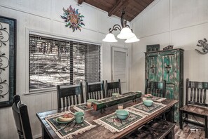 Studio (2 Bedrooms) | Property amenity