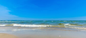 Lütt Oskar | Modern. Generous. Directly by the sea.