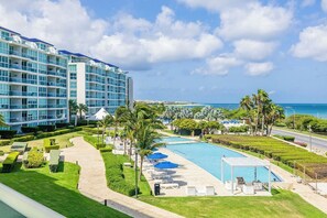 Pool - Let the sea set you free with this 3BDRcorner unit (Noord)