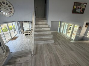 Interior - Riverfront Paradise  Sunrise to Sunset 180 degree view of Caloosahatchee River (Fort Myers)