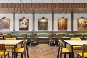 Free daily buffet breakfast  - Fairfield Inn & Suites By Marriott Rockaway (Rockaway)