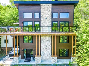 Exterior - Magnificent cottage on Lac Barron, near Morin-Heights, navigable lake (Gore)