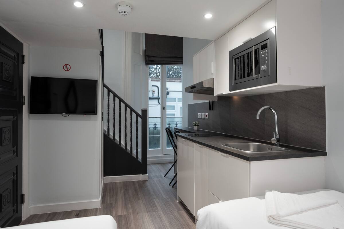 Cosy family studio | 1 bedroom, cribs (free), bed sheets