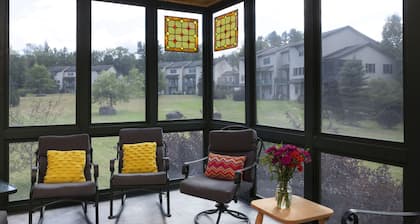 Spacious, Newly Updated Townhouse - Pinehill #12