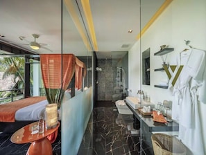 3 Schlafzimmer, Zimmersafe, Schreibtisch, Bügeleisen/Bügelbrett