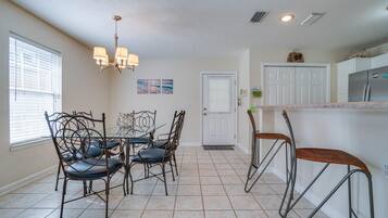 Rumah, 3 kamar tidur | Ruang makan