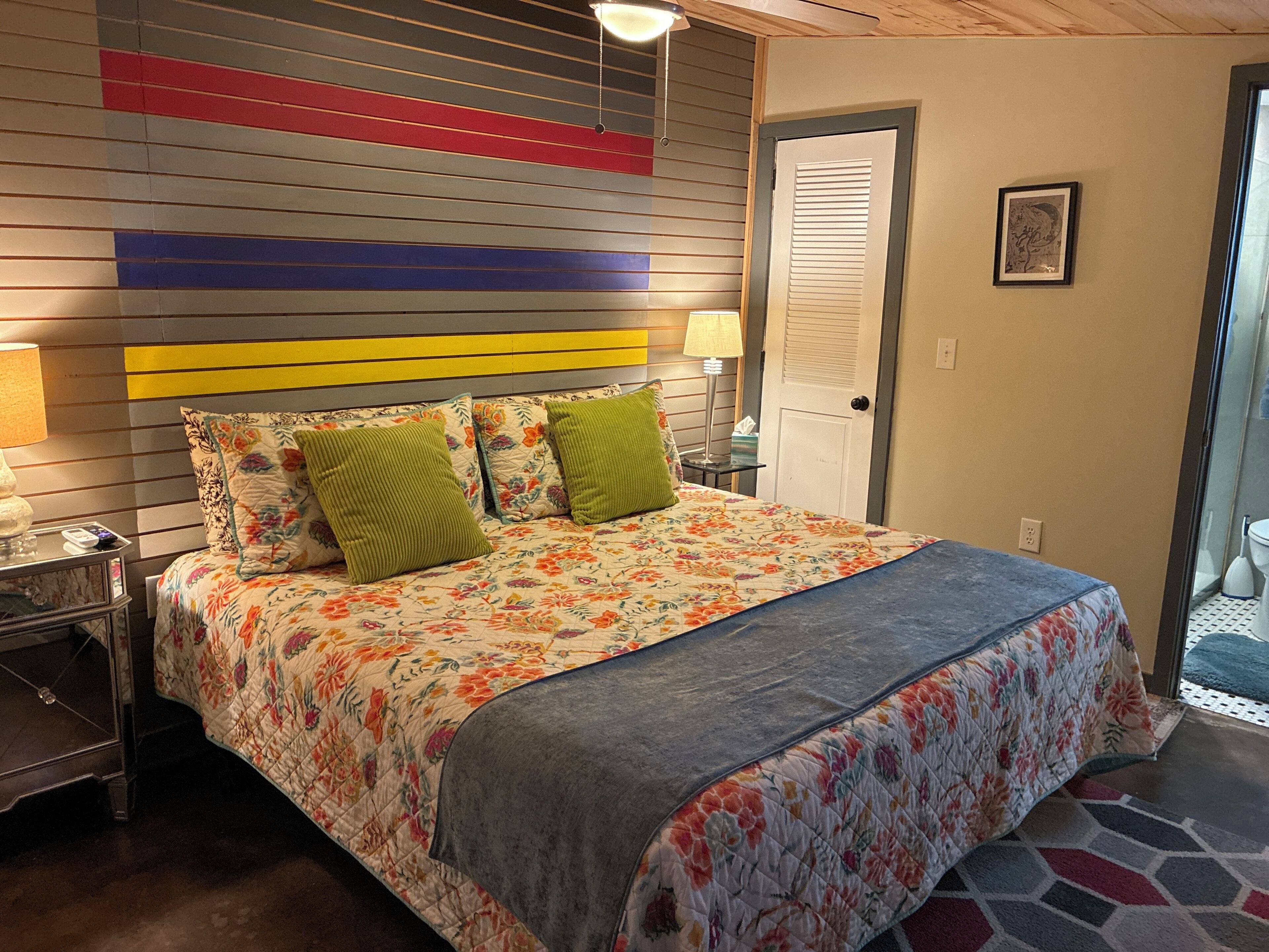 1 habitación, escritorio, tabla de planchar con plancha y wifi gratis 