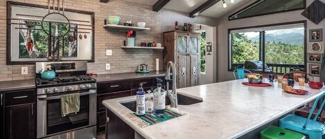 開放式客房 (3 Bedrooms) | 住宿設施服務