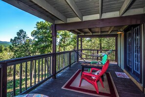 Studio (3 Bedrooms) | Property amenity