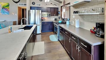 Studio (3 Bedrooms) | Property amenity