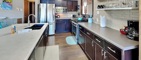 Studio (3 Bedrooms) | Property amenity