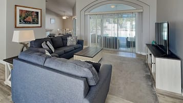 House (3 Bedrooms) | Property amenity